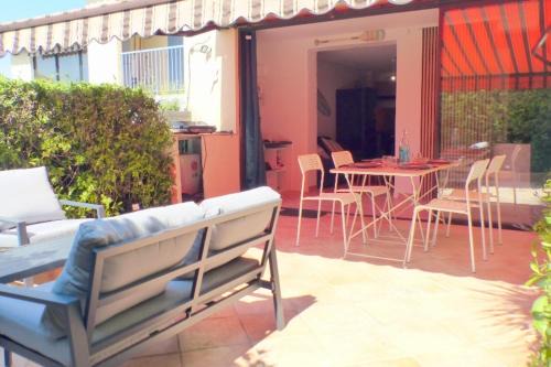 1-bedroom apartment near the beach