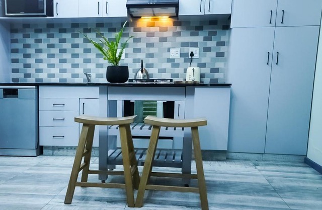 1-bedroom apartment with secure basement parking
