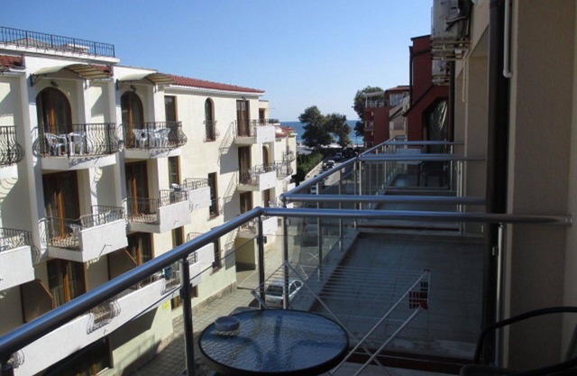 1-bedroom apartment with sea view near the beach in the aparthotel "Onegin"