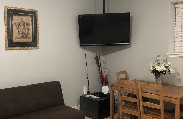 1 Bedroom basement with free parking