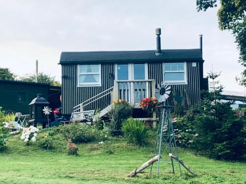 1 Bedroom Cabin Sleeps 2 Private Garden WiFi