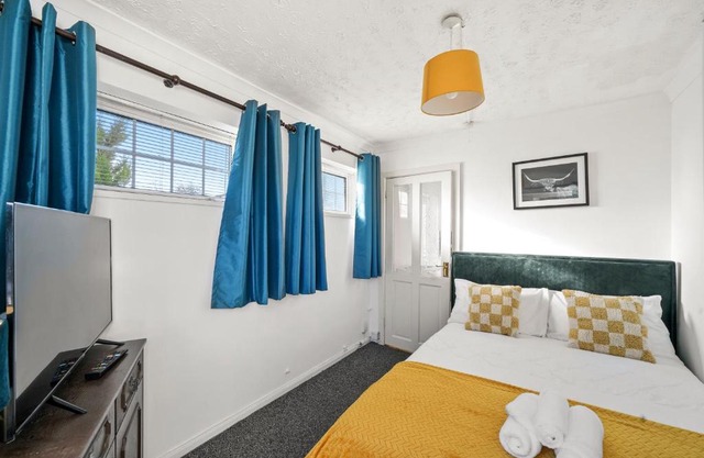 1 bedroom flat Aylesbury, Private Parking, Fowler rd
