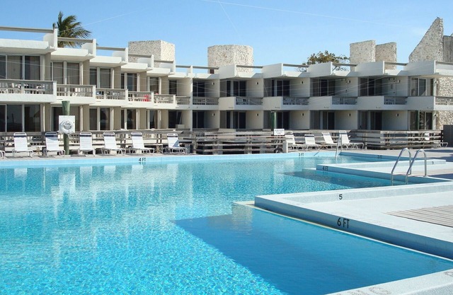 1 BR Condo Oceanfront Resort and Marina