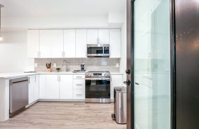 1-BR Retreat in Hill East /Lincoln Park + METRO