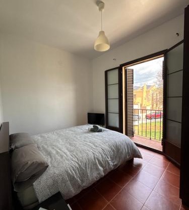 #1 HABITACIÓN DOBLE con baño compartido SEVILLA DELUXE LOS ROSALES