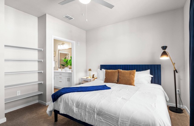 1 Min to Mayo Clinic, 5 to Beach Luxury Suite with 2 King Beds
