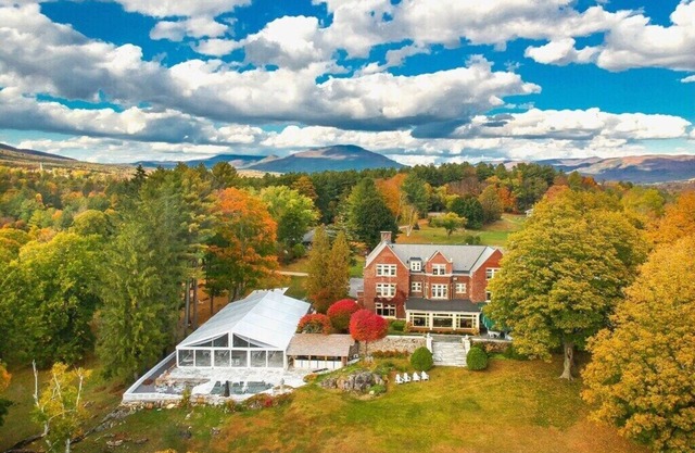 #1 on TripAdvisor. Magnificent Country Inn available as Private Home for 32. Up to 100 can stay on the 30-acre Wilburton resort. Family Reunions, Corporate Retreats. Weddings. Indoor & outdoor pool