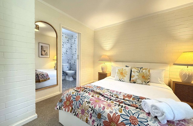 1 West Leederville Nest close to CBD & SJOG Hospital+PARKING