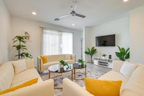 10 Mi to Downtown Suburban Phoenix Home