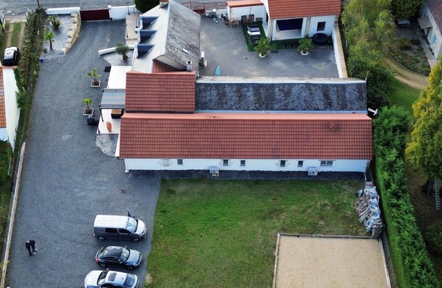 10 minutes from the FUTUROSCOPE - Guest house with pool and spa