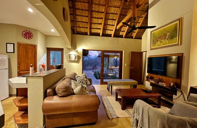 10 Raptors Lodge