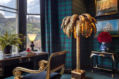100 Princes Street
