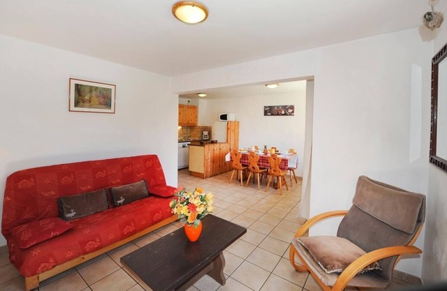 100m from ski slopes, fitness, sauna, terrace, balcony, parking, tv, 52m², Les Menuires