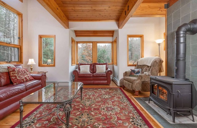 10ac, Wood Stove & Private - Wright Reservoir Est.