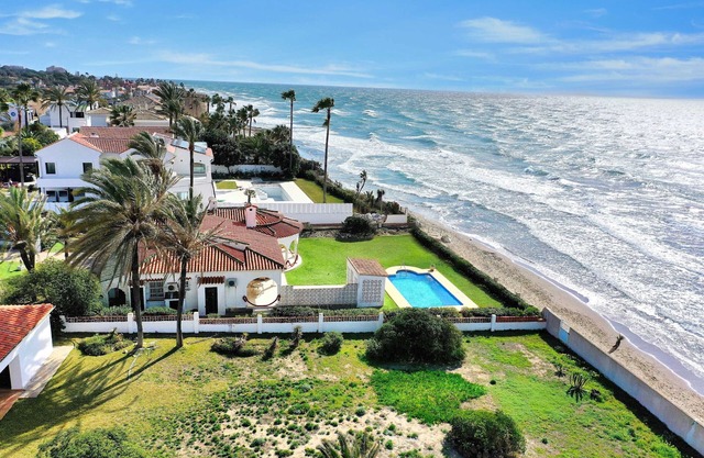 1100 Stunning Marbesa Beachfront Villa with Garden Pool