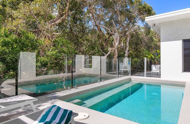 13 Wave Crescent, Mount Coolum