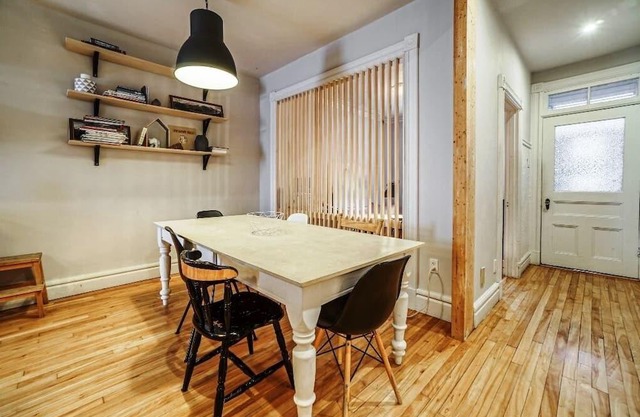 #130 - Cozy apartment in Popular Plateau Mont-Royal