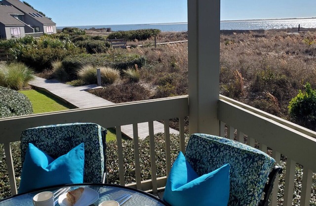 1313 Pelican Watch Villas is on the Beach - 5 Star Rating! - Free Amenity Cards