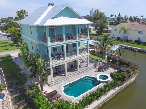 135 Island Escape- 5BR Home with Pool and Spa! home