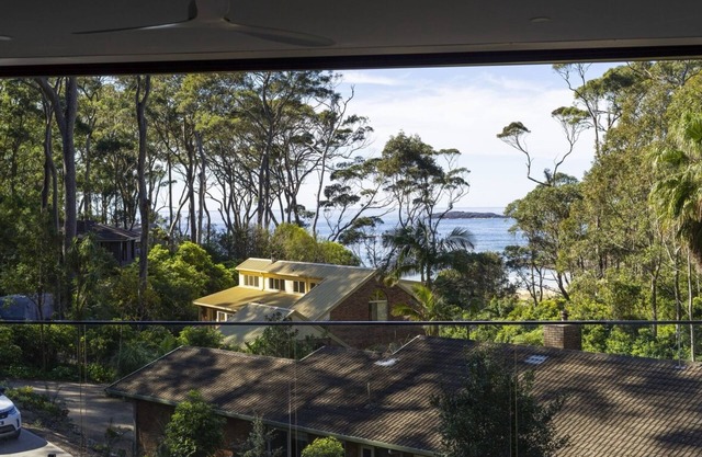 150m Walk to Beach, WiFi & Fireplace | Salt & Sand