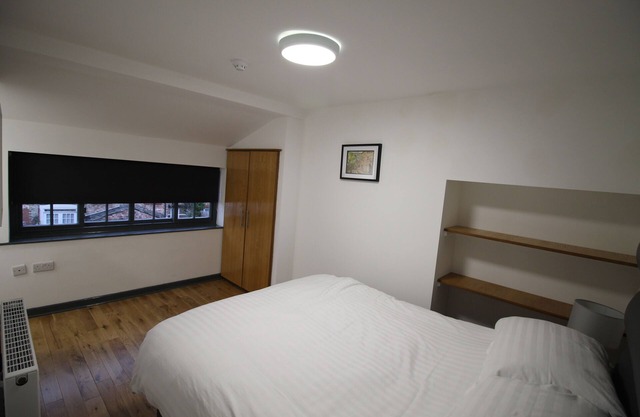 15a atherton street · 2 Bed modern apartment, Prescot Town Centre