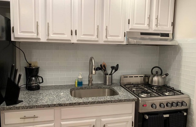 1631 2C · Stupendous 1bed Apt./20 min to NYC-Parking Avail.