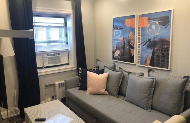 1703 2H · Splendorous 2bed Apt/20 min to NYC-Parking Avail