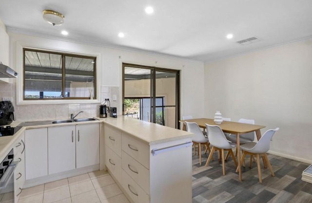18 Heathcote Street