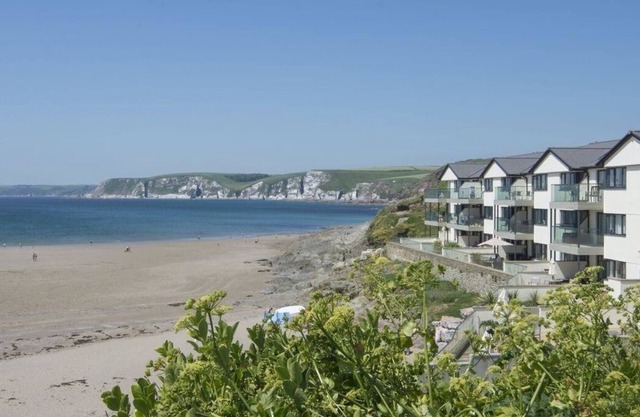 19 BURGH ISLAND CAUSEWAY, family friendly in Bigbury-On-Sea