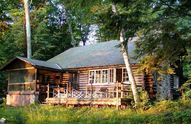 1936 Lakefront Log Cabin - Historic Big Glen Lake Family Retreat Dunes Lakeshore