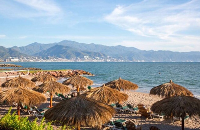 1BD Mayan Palace: Stunning Resort in Vallarta