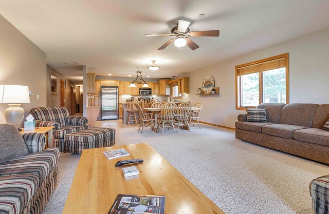 1st floor 3BR/2BA Northern Bay Resort Condo - Castle Rock Lake - Pool Beach Golf