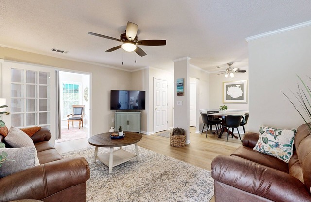 1st floor condo with pool, tennis, close to beach & golf
