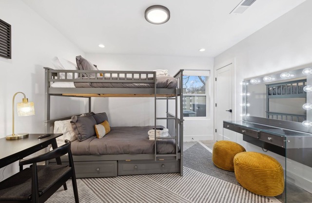 1st Flr Nashville Retreat | Top Spots & Downtown!