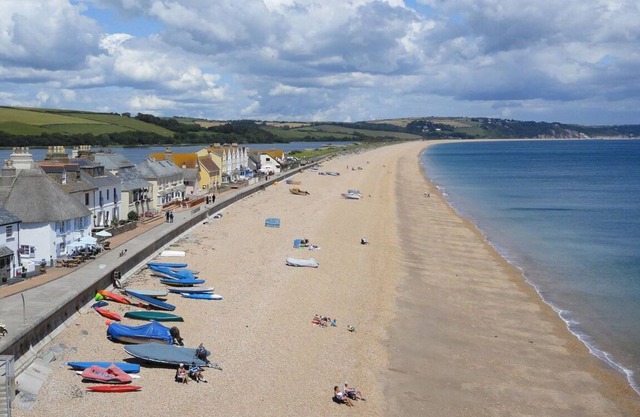 2 BAYVIEW, pet friendly, country holiday cottage in Torcross