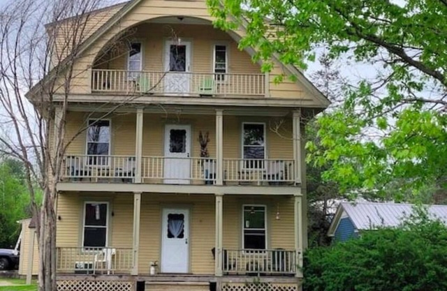 2 Bdrm Apartment-2nd FLR/WHITE MOUNTAINS, NH