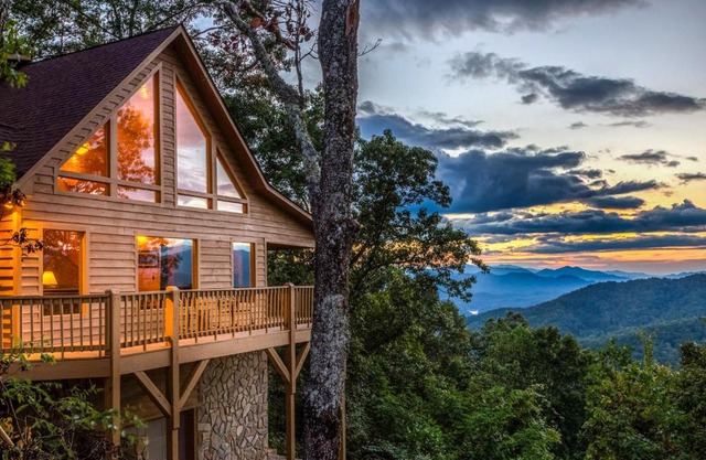 2 Bed 2 Bath Vacation home in Bryson City
