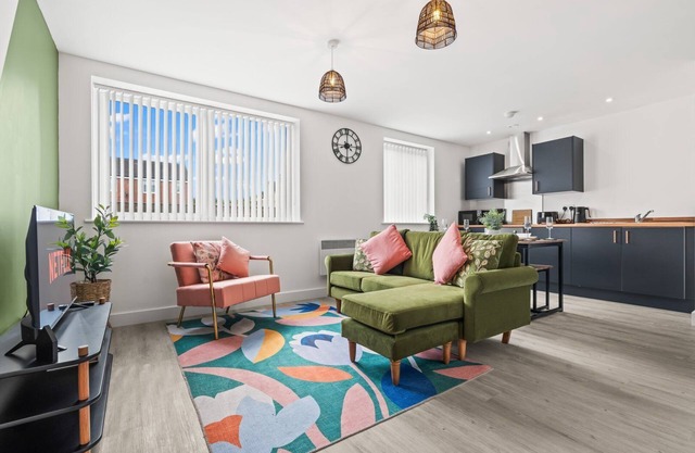 2-Bed Apt | Bingley, Bradford | Free Parking