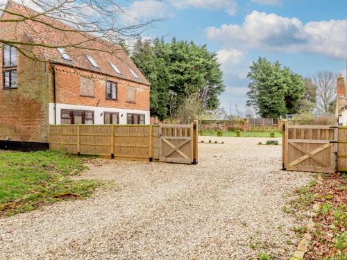 2 Bed in Reedham 90882