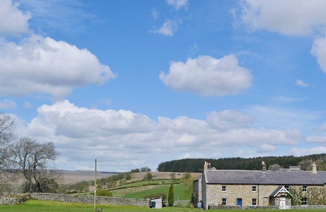2 bedroom accommodation in Rochester near Otterburn