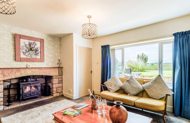2 bedroom accommodation in Ancroft, near Berwick Upon Tweed
