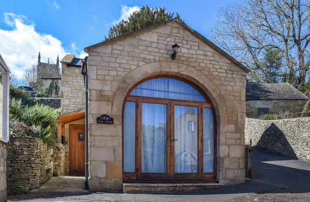 2 bedroom accommodation in Blockley, near Moreton-in-Marsh