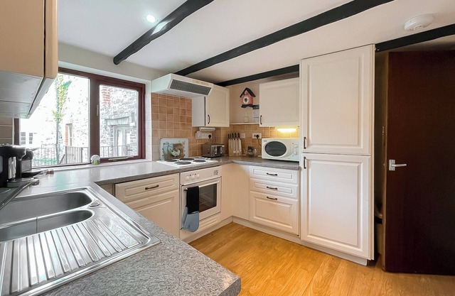 2 bedroom accommodation in Great Torrington