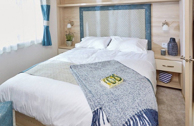 2 bedroom accommodation in Holywell Bay