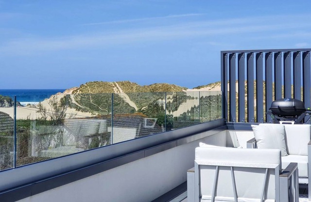 2 bedroom accommodation in Holywell Bay