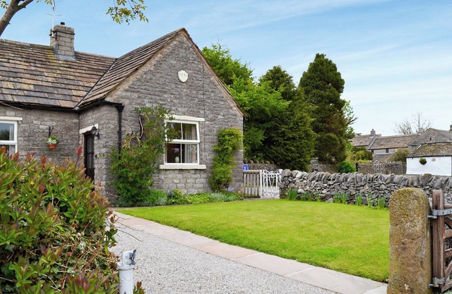 2 bedroom accommodation in Peak Forest, near Buxton