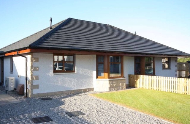 2 bedroom accommodation in Muir of Ord