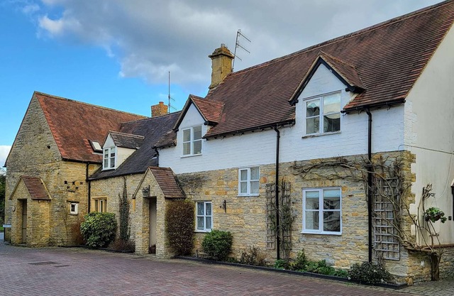 2 bedroom accommodation in Bretforton
