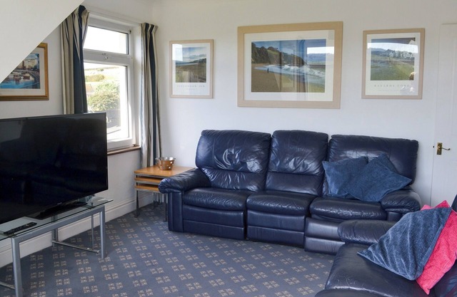 2 bedroom accommodation in Hope Cove, near Kingsbridge