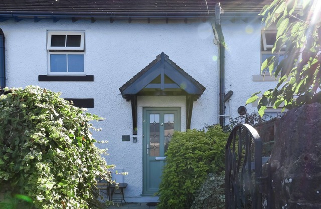 2 bedroom accommodation in Carnforth